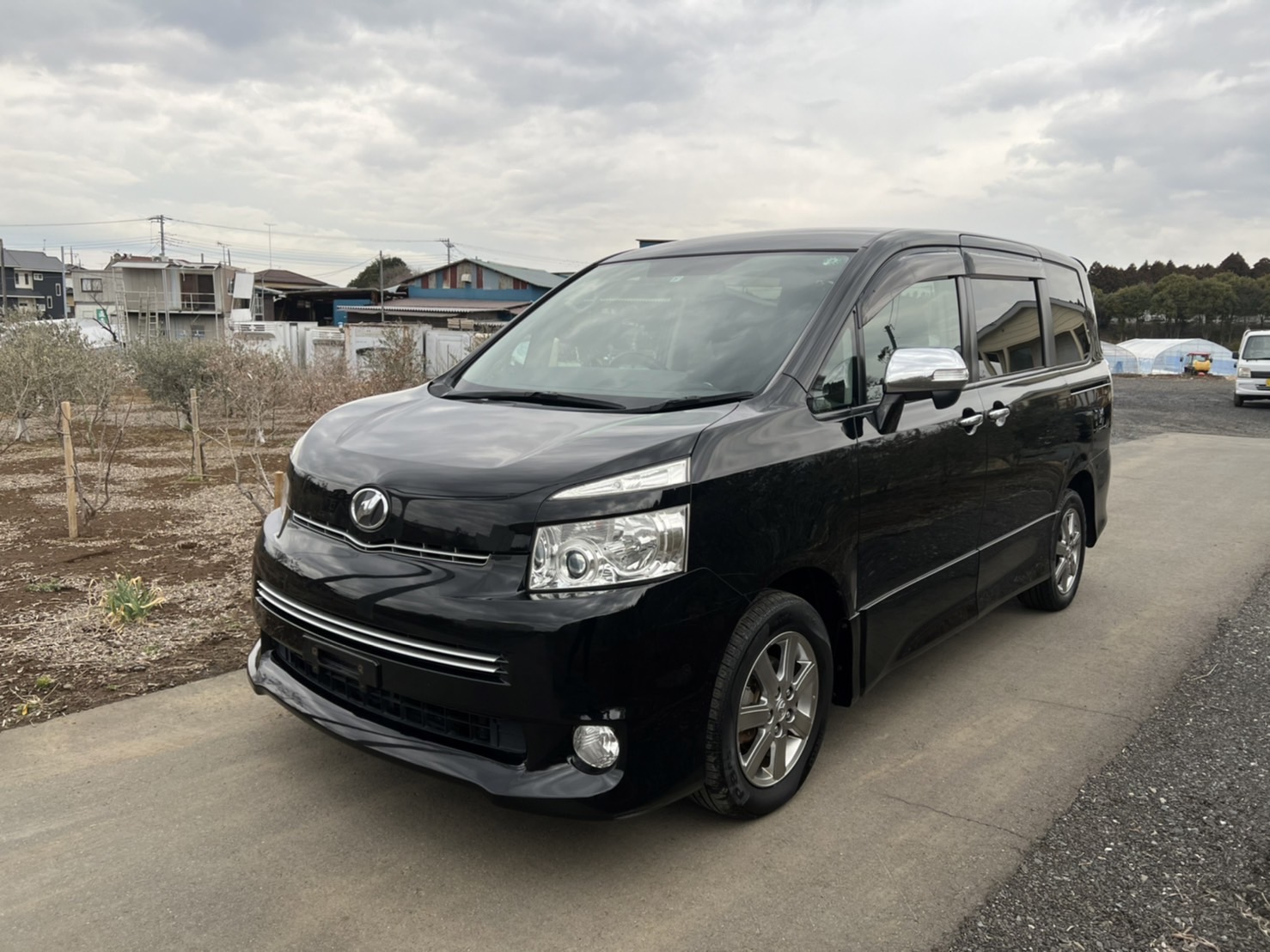 TOYOTA VOXY
