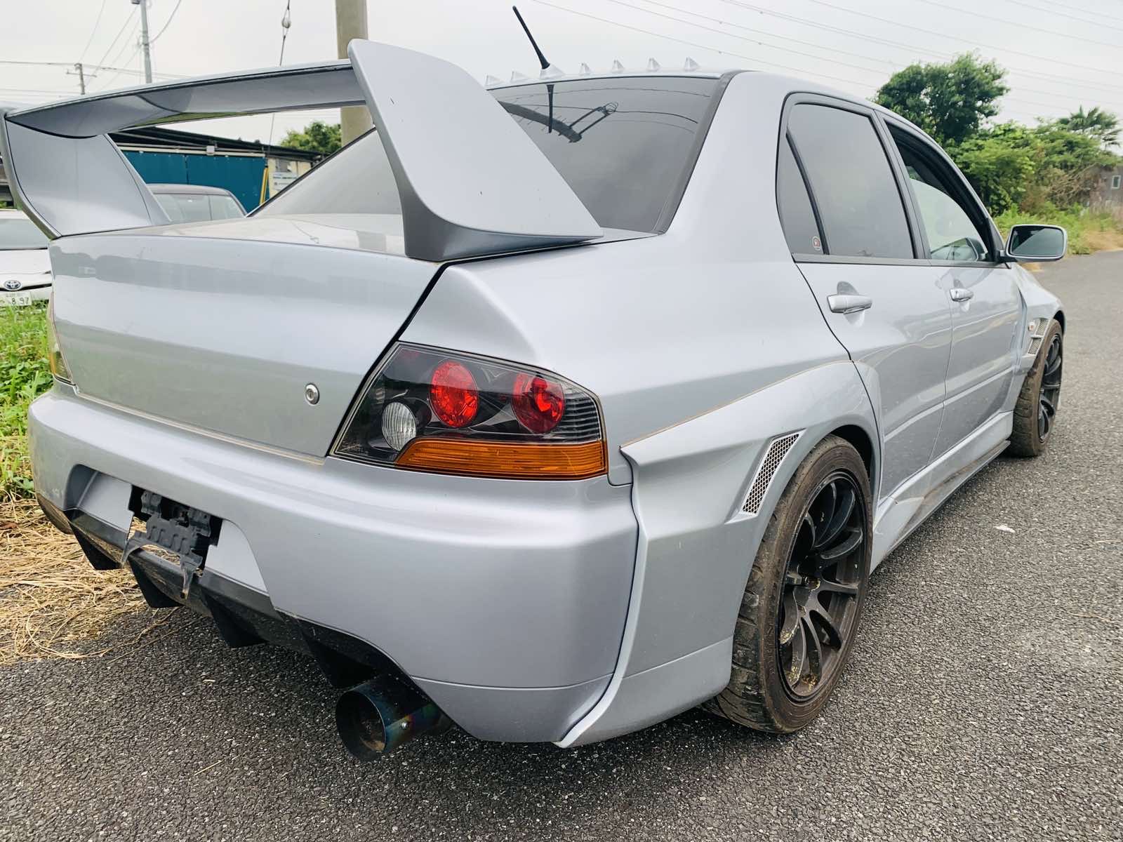 MITSUBISHI LANCER