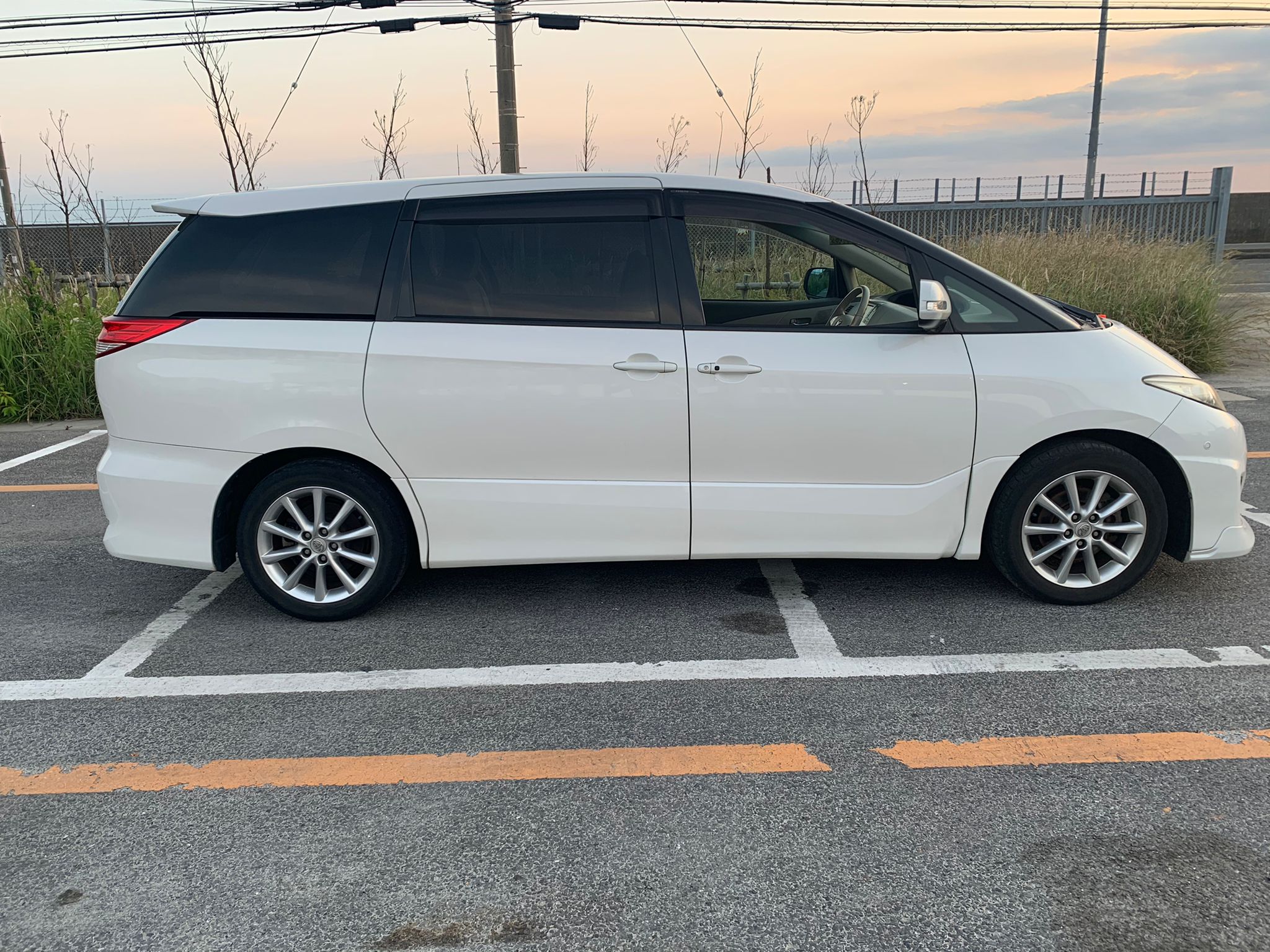 TOYOTA ESTIMA
