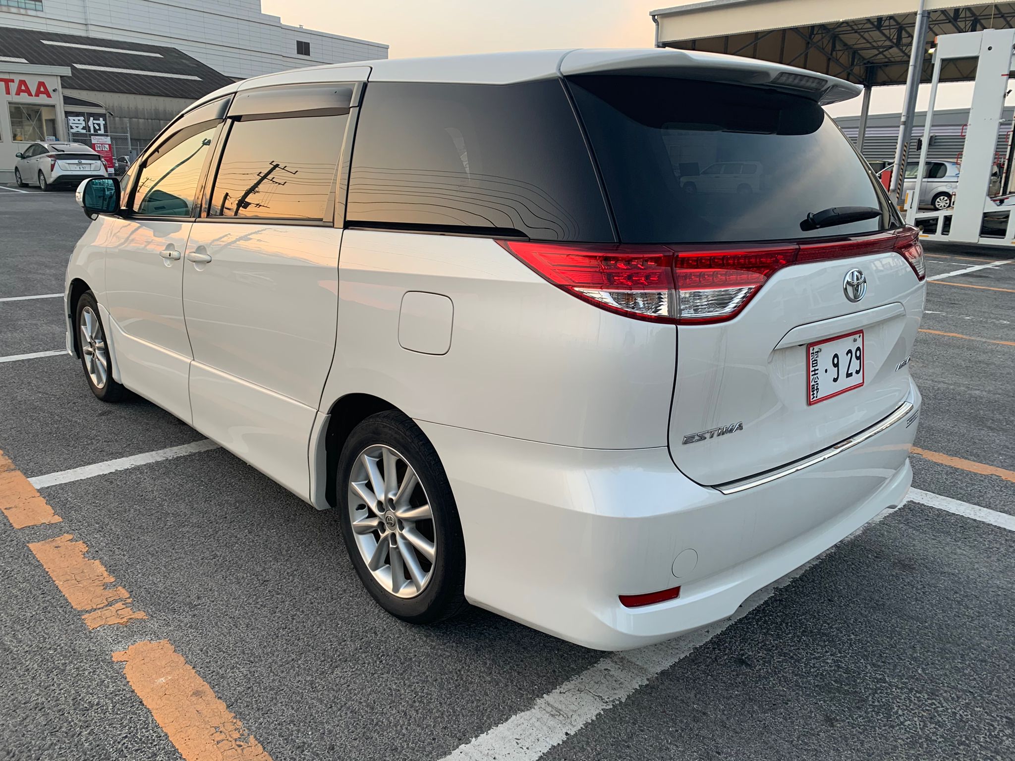 TOYOTA ESTIMA