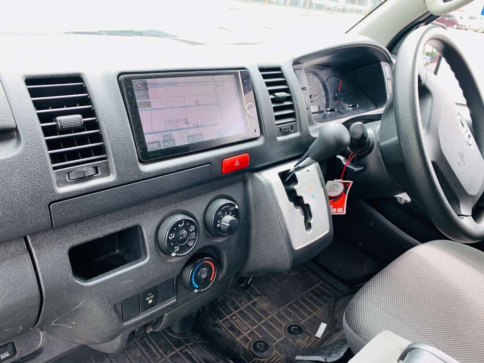 TOYOTA HIACE KDH201V