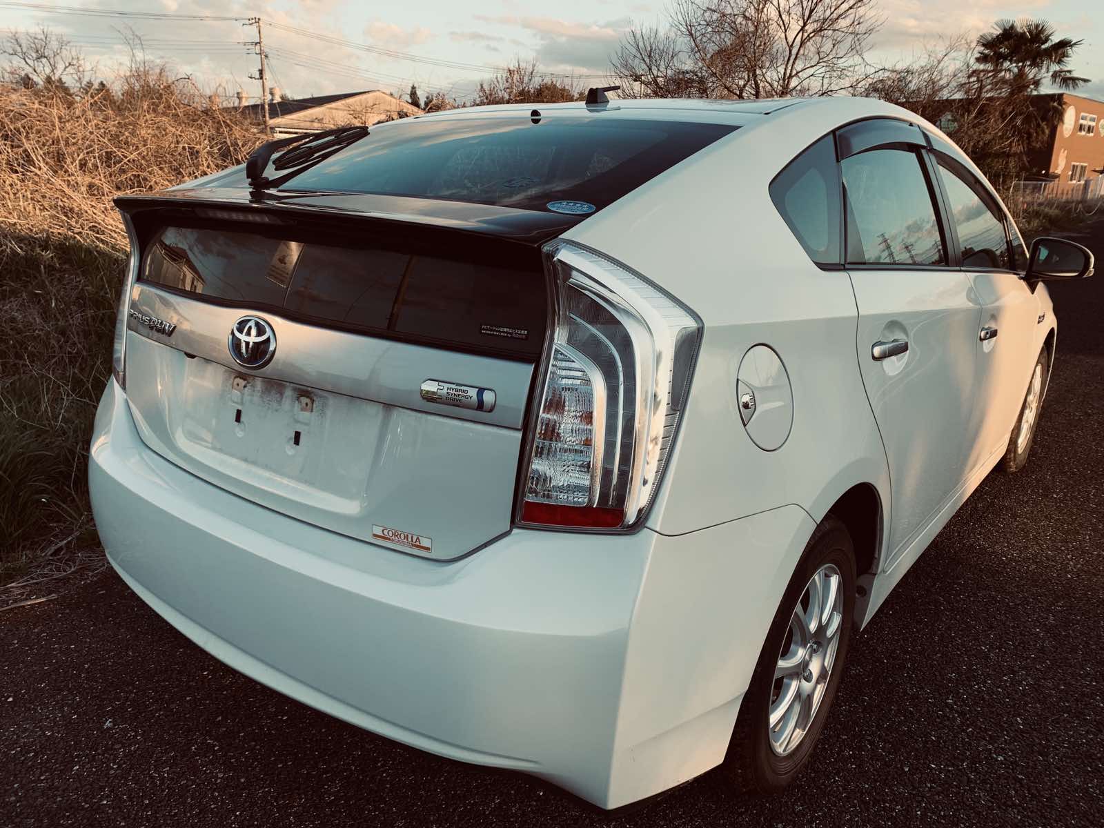 TOYOTA PRIUS PHV