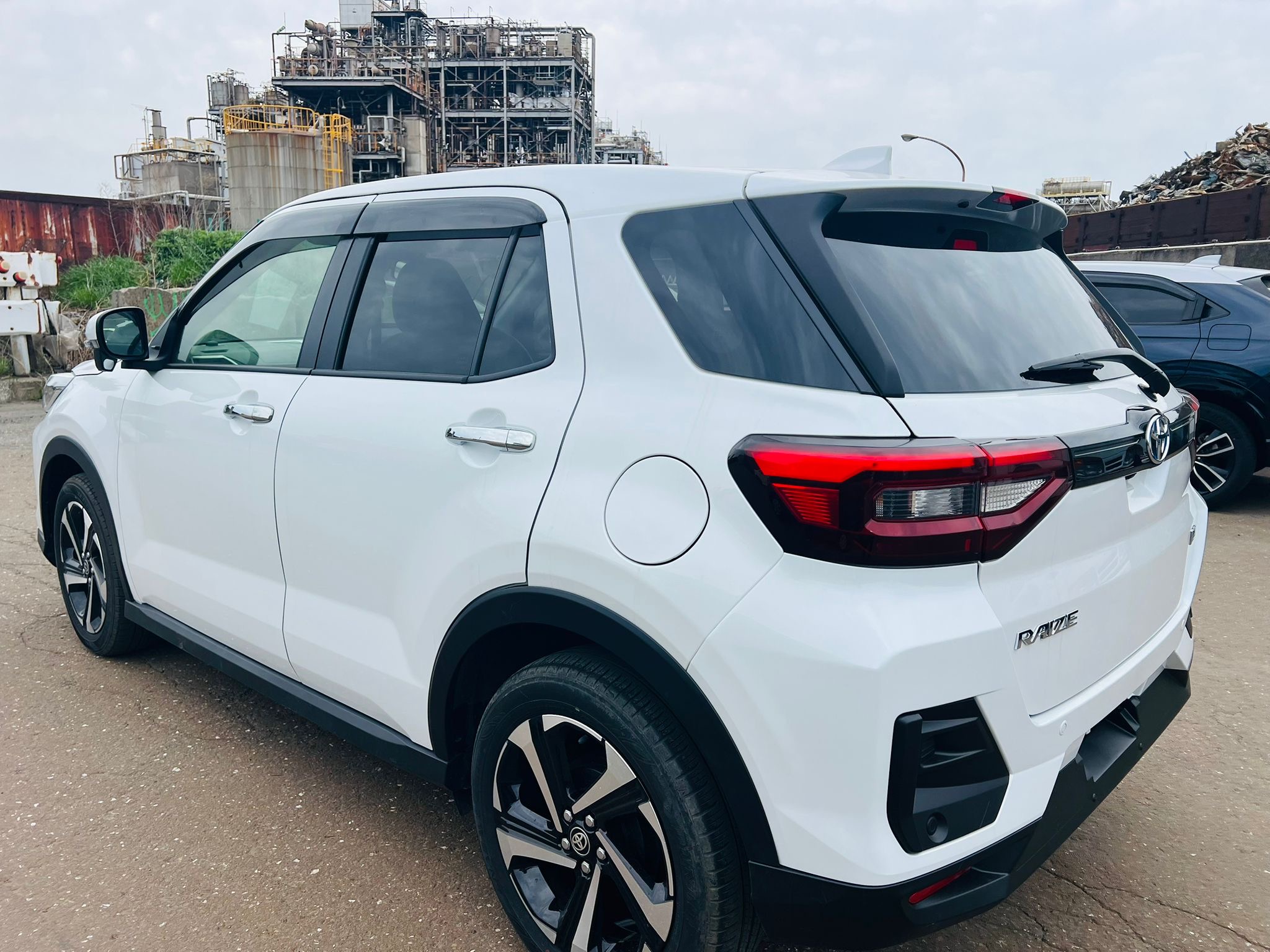 TOYOTA RAIZE HYBRID Z