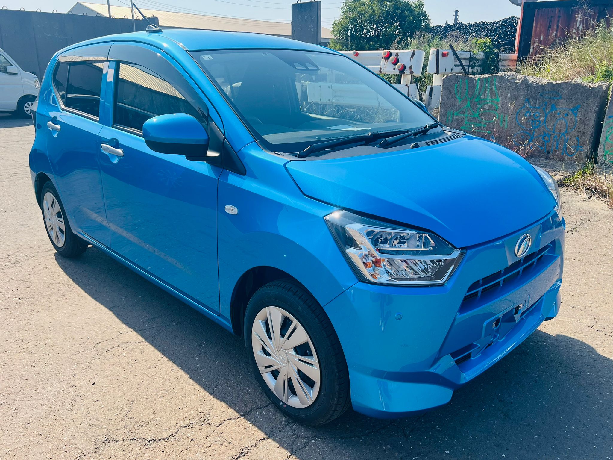 DAIHATSU MIRA ES